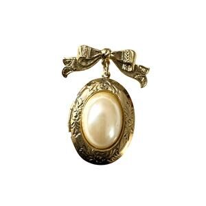 Vintage Goldtone Oval Faux Pearl Locket Brooch